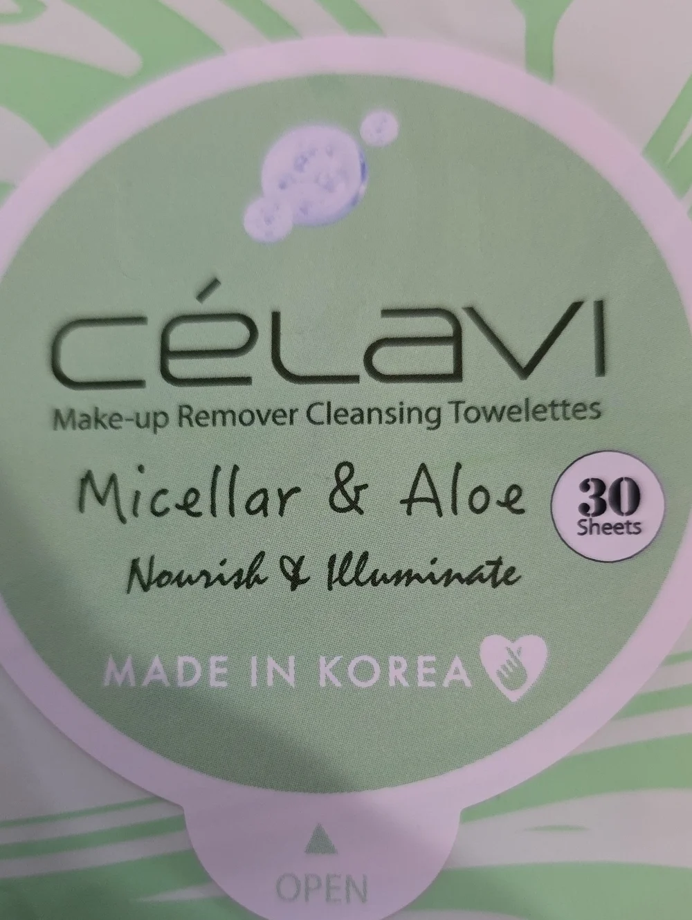 Célavi Micellar & Aloe Make-up Remover Cleansing Towelettes — Green